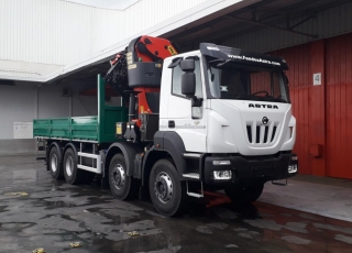 New IVECO ASTRA HD9 84.50, 8x4 of 500cv, Euro 6 with automatic gearbox.
 Open box with crane Palfinger PK78002 with JIB PJ170E.