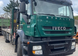 Truck IVECO STRALIS AD260S36YP  3 ejes    with box, year 2010