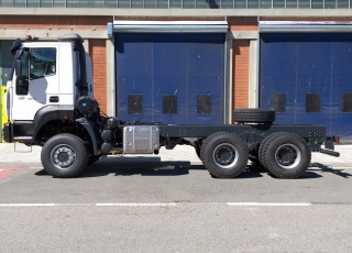 New IVECO ASTRA HD9 66.50, 6x6 of 500cv, Euro 6 with manual gearbox.