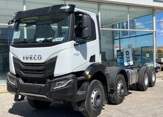 Camión NUEVO IVECO AD440T51 8x4, con motor Cursor 13 de 510cv,
cambio automatica, camion nuevo de entrega inmediata