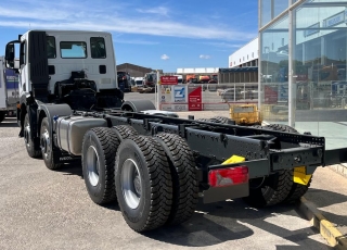 Camión NUEVO IVECO AD440T51 8x4, con motor Cursor 13 de 510cv,
cambio automatica, camion nuevo de entrega inmediata