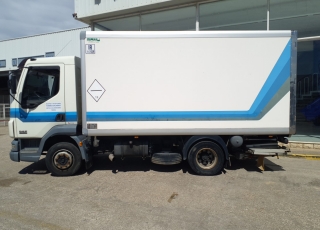 Used Truck DAF LF 45.220 with 345.903km, year 2003.