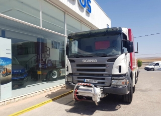 Camión marca Scania modelo P380, 8x4, con cambio manual, con tan solo 45.275km, del año 2006, equipado con equipo remolcador, dos cabrestantes.
Precio sin impuestos.