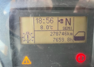 Camión IVECO Eurocargo ML120E22/P con cabina corta, cambio automático, del año 2014 y 278.742km.  Carrozado con caja cerrada, y plataforma elevadora retráctil.  Precio 28.500€+IVA con camión reacondicionado, itv y tacografo en vigor, mantenimientos hechos.