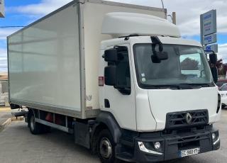 Camión RENAULT T12.210  con cabina corta, cambio automático, del año 2016 y 301.998km.  Carrozado con caja cerrada, y plataforma elevadora retráctil.  Precio 38.500€+IVA con camión reacondicionado,