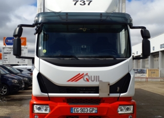 Camión IVECO Eurocargo ML190EL28/P con cabina corta, cambio automático, del año 2016 y 295.428km.

Carrozado con caja tauliner, paredes y techo correderas, y plataforma elevadora retráctil. 
Caja con unas medidas interiores de 8.47m de longitud x 2.47m de ancho x 2.63m de altura.

Precio 44.500€+IVA con camión reacondicionado, itv y tacografo en vigor, mantenimientos hechos y SIN garantía.