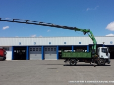 Camión IVECO ML180E28K, con tan solo 32.000km, del año 2004, lleva caja basculante y una grúa Toimil Modelo 165/6s con 6 salidas, cabrestante y radiomando, con 4 patas hidráulicas.