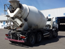 Concrete mixer  Renault Kerax 370.32, Dxi, Volvo engine, 8x4, year 2006, Baryval of 8m3.