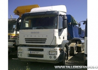 Tractora IVECO AT440S42TP, manual con intarder,  con bañera de hierro basculante de dos ejes.

VENDIDO