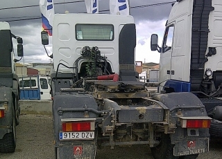 Tractora Renault Kerax 420, 4x4, año 2006
