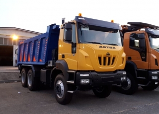 Camión dumper  EURO3
Iveco ASTRA HD9 64.42 6x4, 420cv 

Camión caja volquete CANTONI de 16m3.