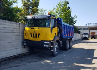 Camión dumper  EURO3
Iveco ASTRA HD9 64.42 6x4, 420cv 

Camión caja volquete CANTONI de 16m3.