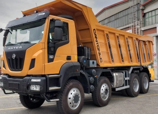 New IVECO ASTRA HD9 86.50, 8x6 of 500cv, Euro 6 Allison with RETARDER.
With Cantoni box of 22m3.