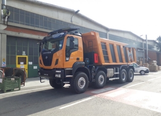 New IVECO ASTRA HHD9 86.50, 8x6 of 500cv, Euro 6 with Allison 4700  gearbox with retarder.
With new CANTONI box 24m3