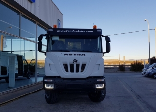 New IVECO ASTRA HD9 84.50, 8x4 of 500cv, Euro 6 with automatic gearbox.
With Meiller box orange of 18m3.