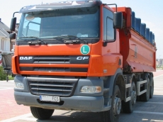 Dumper DAF CF 85.430, 8x4, año de fabricación 2006, sobre 150.000km, en perfecto estado. 