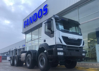 New IVECO Trakker AD410T50, 8x4 of 500cv, Euro 6 with automatic gearbox.