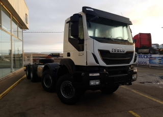 New IVECO Trakker AD410T50, 8x4 of 500cv, Euro 6 with automatic gearbox.