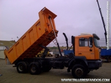 Dumper MAN 33.364, 6x4, manual, año 2001, caja Meiller Kipper.