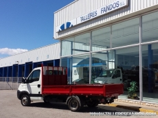 Furgoneta IVECO Daily 35C12, año 2007, 104.277km, caja fija de 3.80mx2.05m.