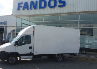 Used Van IVECO 35C15 with closed box, year 2014, with 179.166km