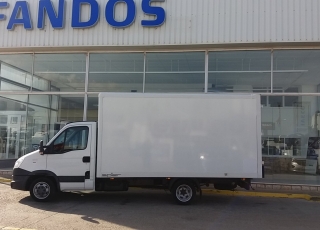 Used Van IVECO 35C15 with closed box, year 2012, with 178.547km