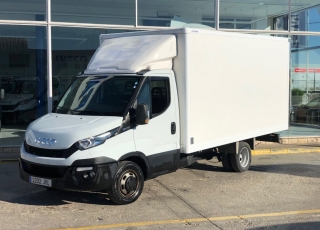 Used Van IVECO 35C15 with closed box, year 2016, with 78.414km