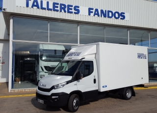 Used Van IVECO 35C15 with closed box, year 2014, with 140.000km