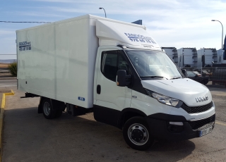 Used Van IVECO 35C15 with closed box, year 2014, with 140.000km
