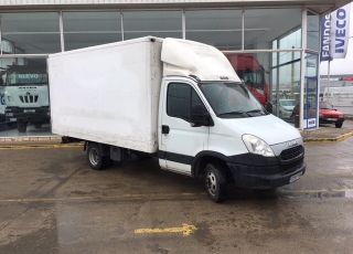 Used Van IVECO 35C15 with closed box, year 2014, with 158.759km