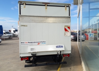 Furgoneta de ocasión 
Marca: IVECO 
Modelo: 35S16
Año 2017
Con 89.555km
Carrozada con caja paquetera y puerta elevadora.  Precio 22.500€+IVA reacondicionada, con mantenimientos, itv en vigor y 12 meses de garantía de cadena cinemática o 40.000km.