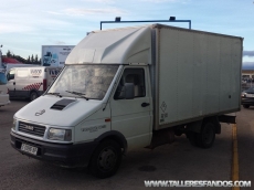 Van IVECO 40.12, year 1992, 354.524km, with close box 3.7x1.9x1.85m.