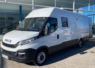 Furgoneta de ocasión, 
IVECO Camper,
Modelo  35S15V de 16m3,
Año 2015,
con 118.000km, camperizada con:

PLAZAS:
- Furgoneta para 4 personas. 
- Butacas delanteras individuales y giratorias. 
- Butaca trasera doble 0KB con isofix. 

AISLAMIENTO:
-Aislamiento térmico total con Kaiflex de techo y paredes. 
- Aislamiento con poliuretano interior de montantes. 
- Aislamiento térmico y acústico del suelo, terminado con vinílico de alta resistencia imitación madera. 

MOBILIARIO:
- Comedor delantero con mesa extraíble al exterior. 
- Mueble alto sobre comedor delantero con cerraduras automáticas. 
- Mueble cocina de 2080x940x500, con cajones y cerraduras automáticas, 
terminado con encimera de madera natural. 
- Mueble alto sobre cocina con cerraduras automáticas. 
- Cabina de baño estanca monobloc con wc químico Thetford de cassette de 20 litros, ducha y lavabo de servicio. 
- Columna de 1890x 870x740, con cajones y cerraduras automáticas. 
- Arcón trasero derecho para almacenaje y zonas técnicas. 
- Arcón trasero izquierdo para almacenaje. 
- Arcón trasero central para almacenaje y zonas técnicas. 

(Todos los muebles están fabricados con madera contrachapada resistente al agua y de alta resistencia) 

CLARABOYAS Y VENTANAS:
- Claraboya Fiamma Turbovent, con extracción o aportación de aire.
- Ventana del comedor delantero Dometic S4 de 600x500 con estore y mosquitera.
- Toldo Fiamma de 4500 manual.

INSTALACIÓN DE AGUA:
- Agua fría y caliente en ducha y cocina. 
- Depósito de aguas limpias de 85 litros.
- Bomba Fiamma de 10 litros.
- Vaso de expansión Fiamma.
- Calentador atmosférico de gas de 6 litros para suministro de agua caliente.

INSTALACIÓN ELÉCTRICA:
- Autonomía total.
- Placa solar de 350W.
- Regulador Victron de 30A, conectable con smartphone para controlar cargas. - Cargador Victron de 12v y 7,5A.
- Batería de 300Ah monobloc de gel.
- Inversor 2.000W de onda pura con control remoto.
- Relé de carga automático ( carga la batería de servicio con el motor en marcha). 
- Calefacción estacionaria Autoterm de 2KW con mando digital (programable en horario y potencia) ..
- Enchufes a 220v.
- Tomas de carga USB.
Iluminación led para ahorro de energía.
- Led exterior.

La CAMPER ideal para tu libertad en familia.