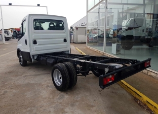 New Van IVECO 35C16H 3.0 3450 MY2019 chassis.