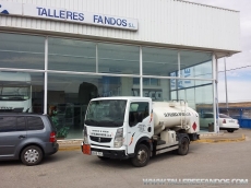 Furgoneta Renault Maxity 150.45, del año 2007, con 361.323km, con una cisterna para 3.000 litros de gasoil.