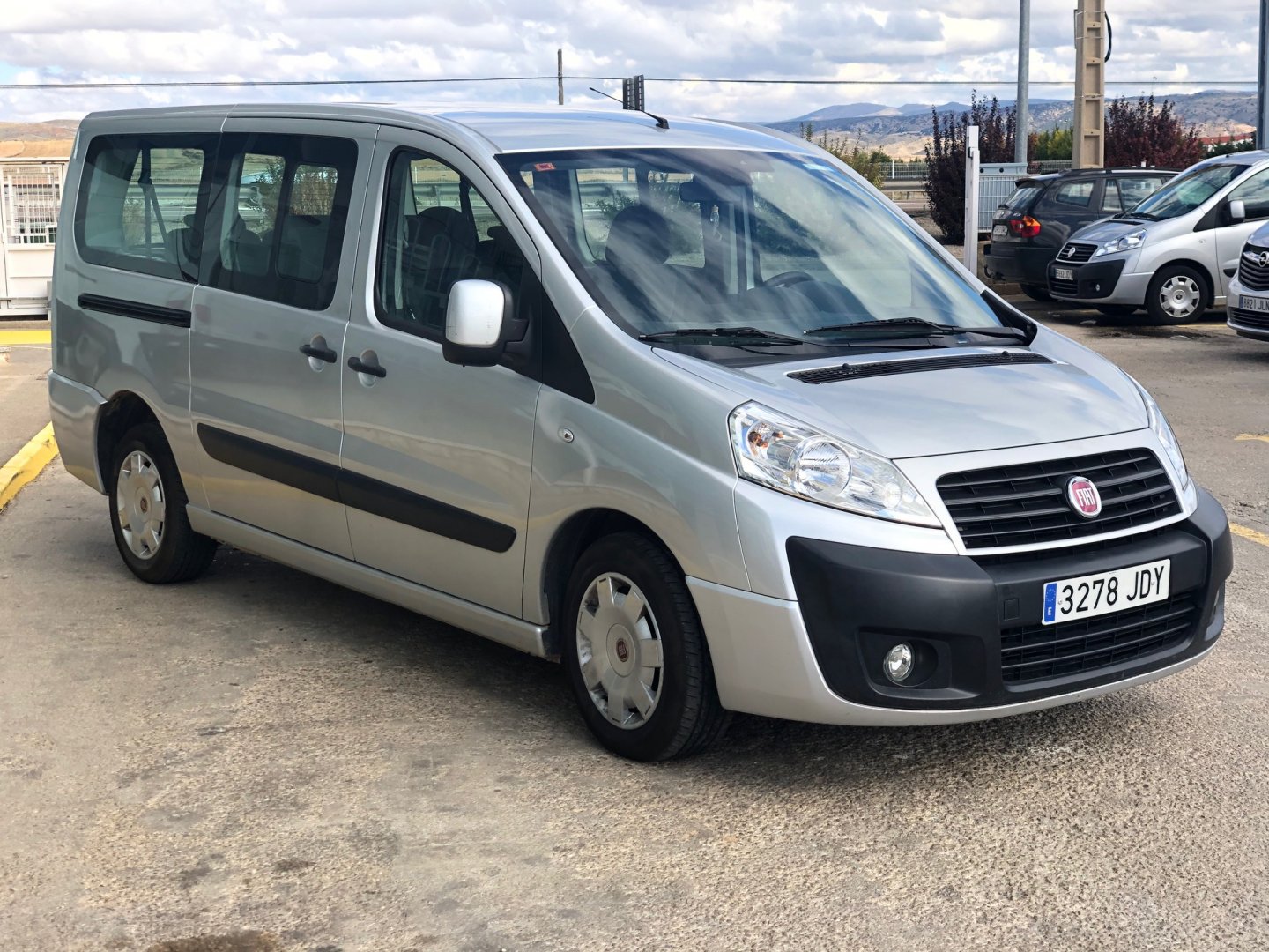 Fiat Scudo plazas | Vans Used - Talleres FandosTalleres Fandos