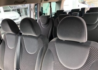 Furgoneta de ocasión de 9 plazas.
Marca Fiat Scudo 130cv, del año 2015, con 139.000km.
Dada de alta como turismo.
Precio 9.900€ + IVA sin garantía.
Furgoneta con todas revisiones, mantenimientos e ITVs al día.
Dado de alta como turismo podrás circular como si condujeras tu coche.