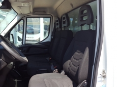 Furgoneta seminueva IVECO Daily 35S13, con caja frigorífica de -20ºC con doble compartimento, bitemperatura, termografo, matriculada el 21/08/2015 con solo 47.698km. Con garantía de cadena cinemática de 12 meses en cualquier IVECO de España.