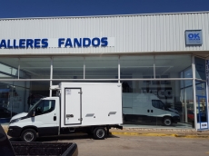 Furgoneta seminueva IVECO Daily 35S13, con caja frigorífica de -20ºC con doble compartimento, bitemperatura, termografo, matriculada el 21/08/2015 con solo 47.698km. Con garantía de cadena cinemática de 12 meses en cualquier IVECO de España.