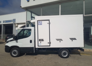 Used Van 
IVECO 
35S14
Year 2017,
145.613km