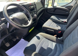 Furgoneta nueva, 
IVECO ,
Modelo  35S14 con caja frigorifica, 140cv
Con cambio manual 6 velocidades.  vehiculo con 186571KM