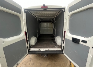 Furgoneta de ocasión, 
CITROEN JUMPER,
L2H2,
Año 2018 con 182.486km.  Precio 17.500€ reacondicionada y con 3 Meses de garantía de cadena cinemática.