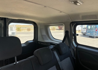 New Van  Fiat Dobló 5 Plazas