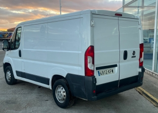 Furgoneta de ocasión, 
FIAT DUCATO,
Año 2017 con 169.857km.  Precio 15.700€ reacondicionada, sin garantía.