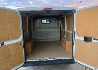 Furgoneta de ocasión, 
FIAT DUCATO,
Año 2017 con 169.857km.  Precio 15.700€ reacondicionada, sin garantía.