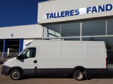 Used Van IVECO Daily 35C13V of 15m3, year 2012, with 92.805km.