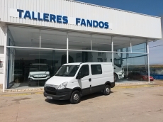 Used Van IVECO Daily 35S13SV Family of 7m3, for 6 people, year 2013 with 74.659km.