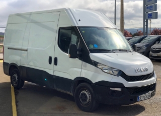 Used Van IVECO Daily 35S13V of 10.8m3, year 2015, with 126.000km.
