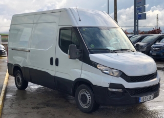 Used Van IVECO Daily 35S13V of 10.8m3, year 2015, with 130.850km.