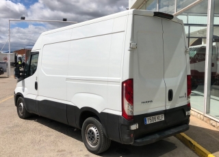 Used Van IVECO Daily 35S13V of 10.8m3, year 2015, with 86.000km.